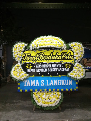 Papan Bunga Duka di Amuma